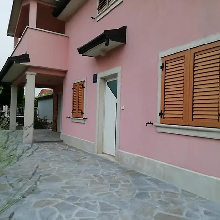 Vesna * Kaštel