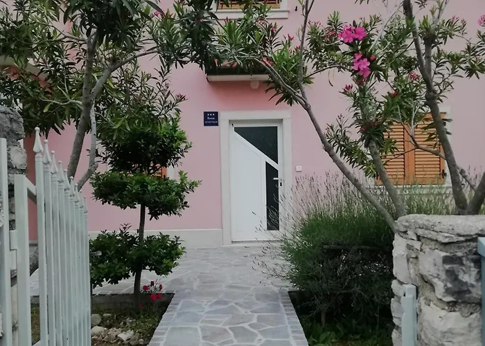 Apartment Vesna Kastel